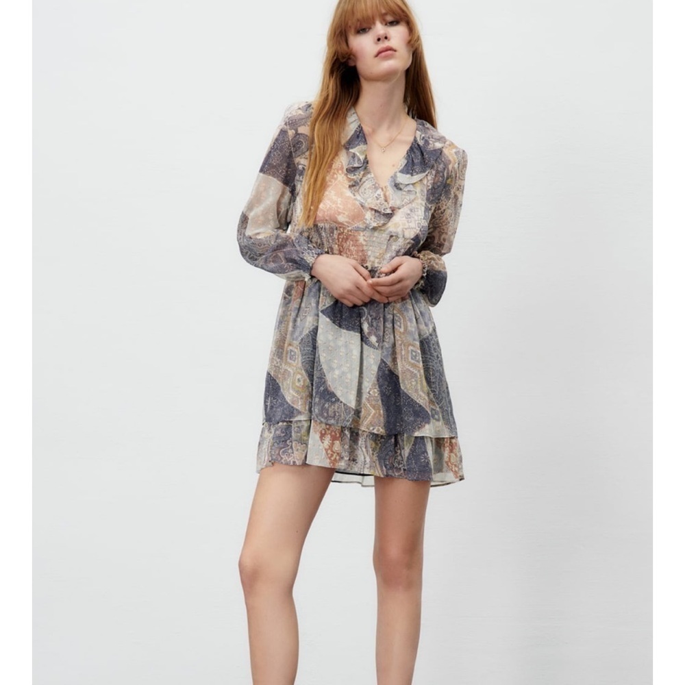 Zara RUFFLED PRINT DRESS
GOLDEN​